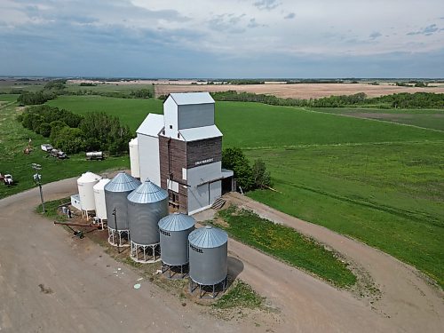 03062026
The Bradwardine elevator, photographed on June 2, 2026, is one of increasingly few wooden grain elevator’s left in Manitoba.
(Tim Smith/The Brandon Sun)