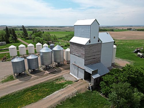 03062026
The Bradwardine elevator, photographed on June 2, 2026, is one of increasingly few wooden grain elevator’s left in Manitoba.
(Tim Smith/The Brandon Sun)