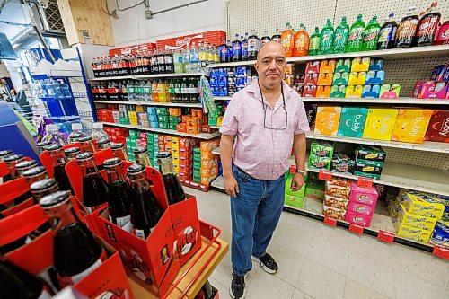 MIKE DEAL / FREE PRESS
Munther Zeid, Food Fare co-owner, with some of the products that will be PST free starting July 1.
Reporter: Carol Sanders
260603 - Wednesday, June 03, 2026.