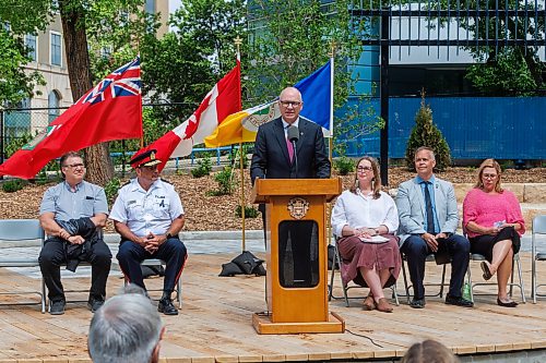 MIKE DEAL / FREE PRESS
Mayor Scott Gillingham along with Kate Fenske, CEO, Downtown Winnipeg BIZ along with other project partners and community members gathered to celebrate the reopening of Air Canada Window Park (355 Portage Ave.) in Downtown Winnipeg Wednesday morning.
260610 - Wednesday, June 10, 2026.