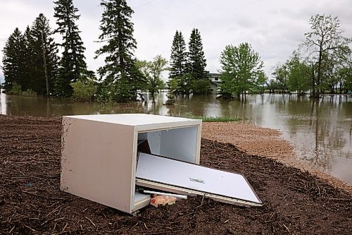 10062026
A home is surrounded by floodwaters along Highway 83 south of Swan River, Manitoba on Wednesday after sustained rainfall earlier in the week caused widespread flooding. (Tim Smith/The Brandon Sun)