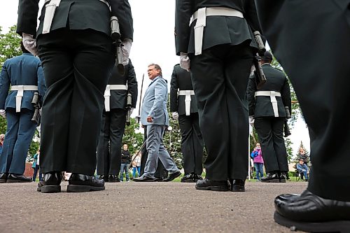 11062026
Brandon Mayor Jeff Fawcett inspects soldiers with the 1st Regiment, Royal Canadian Horse Artillery during the Freedom of the City ceremony in front of Brandon City Hall on 9th Street on Thursday morning.
(Tim Smith/The Brandon Sun)