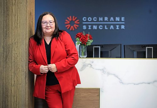 Ruth Bonneville / Free Press
LOCAL - Stacey Soldier / Mb Bar Assoc
Portrait of Stacey Soldier, new president of the Manitoba Bar Association and first Anishinaabe woman in that role.
See story by Melissa
Sept 11th, 2025