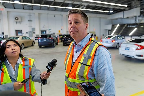 MIKE DEAL / FREE PRESS
John Bowering, Vice President and Chief Claims Officer talks to media about MPI’s dedicated Hail Response Centre located at its Gateway Service Centre, 40 Lexington Park, while clients arrive for their appointments Thursday morning.
MPI says this is one of the largest claims events in its history.
Reporter: Chris Kitching
260618 - Thursday, June 18, 2026.