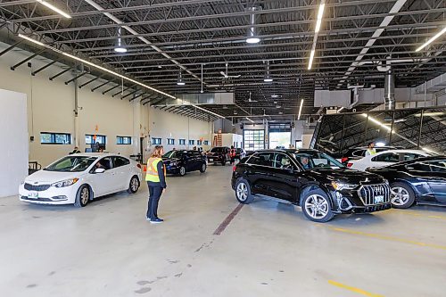 MIKE DEAL / FREE PRESS
Claimants arrive for their appointments to have their hail damaged vehicles looked at. 
John Bowering, Vice President and Chief Claims Officer talks to media about MPI’s dedicated Hail Response Centre located at its Gateway Service Centre, 40 Lexington Park, while clients arrive for their appointments Thursday morning.
MPI says this is one of the largest claims events in its history. 
Reporter: Chris Kitching
260618 - Thursday, June 18, 2026.