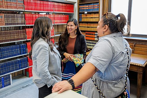 MIKE DEAL / FREE PRESS
Associate Chief Judge of reconciliation, Jerilee Ryle, chats with Melissa Brown (right), Justice Manager at MKO, and Crystal Brown (left), Director of Justice and Rights SCO, after the announcement.
Justice Minister Matt Wiebe and Chief Judge Ryan Rolston, provincial court of Manitoba, announce that Judge Jerilee Ryle has been appointed Manitoba’s first associate chief judge of reconciliation, during a press conference in the Grand Law Library at 408 York Ave, Friday morning.
Other vip’s in attendance were Mike Moroz, Minister of Innovation and New Technology, Melissa Brown, Justice Manager at MKO, and Crystal Brown, Director of Justice and Rights SCO.
Reporter: Dean Pritchard
260619 - Friday, June 19, 2026.