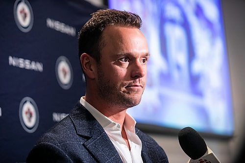 MIKAELA MACKENZIE / FREE PRESS
	
Jonathan Toews announces his retirement at the Jonathan Toews Sportsplex on Friday, June 19, 2026.

For sports story.
Free Press 2026