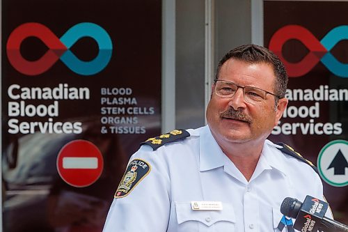 MIKE DEAL / FREE PRESS
Chief of Police Gene Bowers speaks during the event.
To kickoff the SIRENS FOR LIFE campaign blood donation drive, members of the WFPS take the time to donate Monday afternoon.
During the kickoff event which took place in front of Canadian Blood Services at 777 William Avenue, Chief of Police Gene Bowers, Chief of Fire Paramedic Service Christian Schmidt, RCMPs Derek Inglis, Aide-de-Camp for Lt.-Gov. Anita Neville, and Paramedic Jamie McClintock spoke about the importance of donating blood.
Reporter: Maggie Macintosh
260622 - Monday, June 22, 2026.