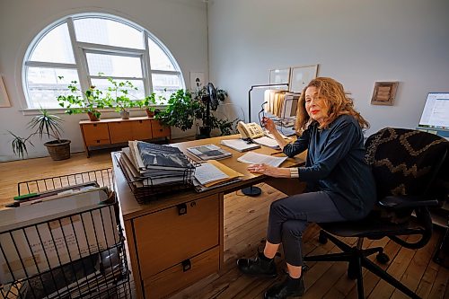 MIKE DEAL / FREE PRESS
Meeka Walsh, long-time editor of the prairies' flagship visual arts magazine Border Crossings, is retiring at the end of the summer.
Reporter: Conrad Sweatman
260623 - Tuesday, June 23, 2026.