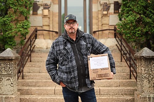 23062026
Trevor Bennett, a resident of the RM of Rosedale, holds a box of letters from area residents in opposition to a proposed windmill project on Tuesday. Bennett was on his way to Minnedosa to drop the letters off to MLA for Agassiz Jodie Bryant.
(Tim Smith/The Brandon Sun)
