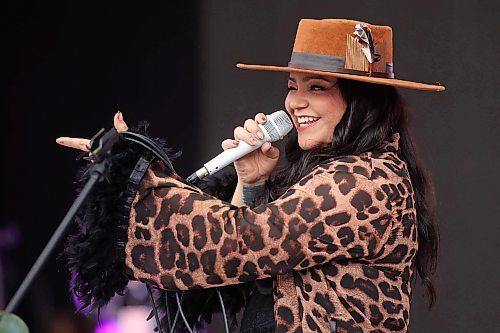 26062026
Canadian country and Americana singer Jade Turner warms up the crowd while performing with her band on the main stage during Dauphin’s Countryfest 2026 on Friday evening.
(Tim Smith/The Brandon Sun)