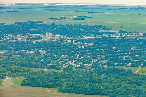 MIKE DEAL / FREE PRESS
View of Dauphin, MB, from the air as the Premier continues on his tour, flying to Swan River, MB.
Manitoba Premier Wab Kinew flew to Dauphin, MB and Swan River, MB on Thursday to get a first hand look at some of the flood damage and to meet with officials and victims who are still in the midst of dealing with the situation.
260702 - Thursday, July 02, 2026.