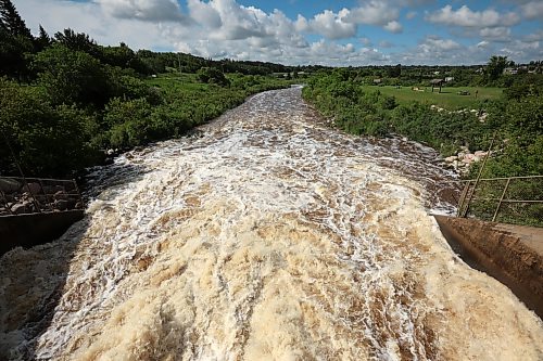 06072026
Water pours into the Little Saskatchewan River at an increased volume due to all the recent rain at the Minnedosa Lake spillway. 
(Tim Smith/The Brandon Sun)
