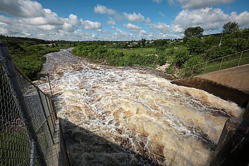 06072026
Water pours into the Little Saskatchewan River at an increased volume due to all the recent rain at the Minnedosa Lake spillway. 
(Tim Smith/The Brandon Sun)