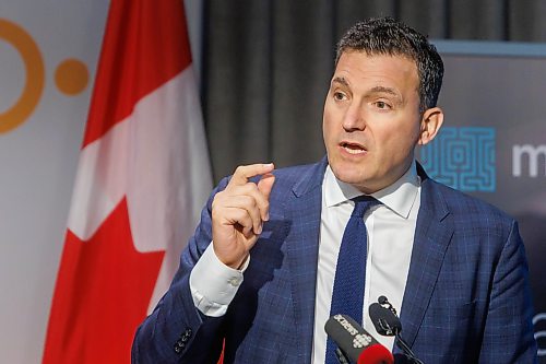 MIKE DEAL / FREE PRESS
Evan Solomon, federal Minister of Artificial Intelligence and Digital Innovation, speaks at a Winnipeg Chamber of Commerce event Tuesday, announcing funding for AI innovation in Manitoba.
Reporter: Gabrielle Piche
260707 - Tuesday, July 07, 2026.