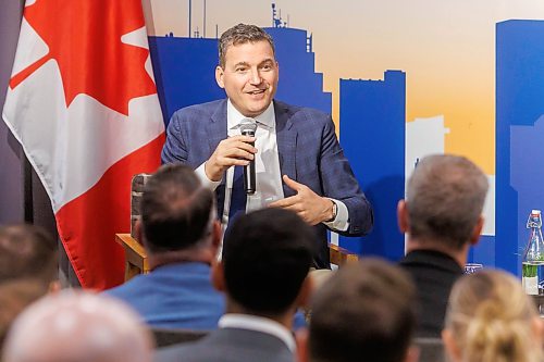 MIKE DEAL / FREE PRESS
Evan Solomon, federal Minister of Artificial Intelligence and Digital Innovation, speaks at a Winnipeg Chamber of Commerce event Tuesday, announcing funding for AI innovation in Manitoba.
Reporter: Gabrielle Piche
260707 - Tuesday, July 07, 2026.