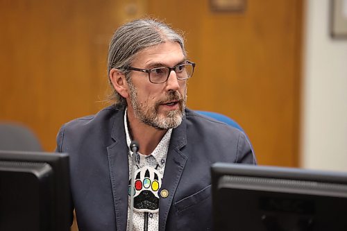 Brandon Coun. Kris Desjarlais (Ward 2) speaks at Monday evening’s council meeting. (Alex Lambert/The Brandon Sun)