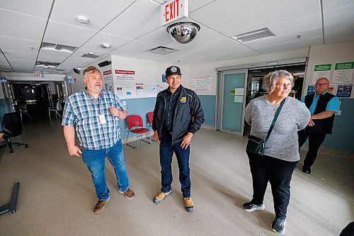 MIKE DEAL / FREE PRESS
Manitoba Premier Wab Kinew arrives at the closed down Dauphin Regional Health Centre for a tour with Steve Geletchuk, emergency and security manager for Prairie Mountain Health.
Manitoba Premier Wab Kinew flew to Dauphin, MB and Swan River, MB on Thursday to get a first hand look at some of the flood damage and to meet with officials and victims who are still in the midst of dealing with the situation.
260702 - Thursday, July 02, 2026.