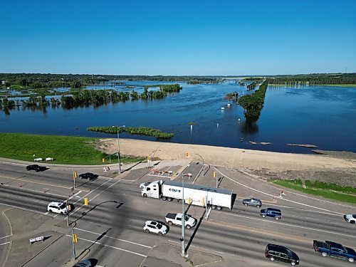 12072026
Trees line the submerged Grand Valley Road west of 18th Street on Sunday as the rising Assiniboine River floods the valley. (Tim Smith/The Brandon Sun)
default