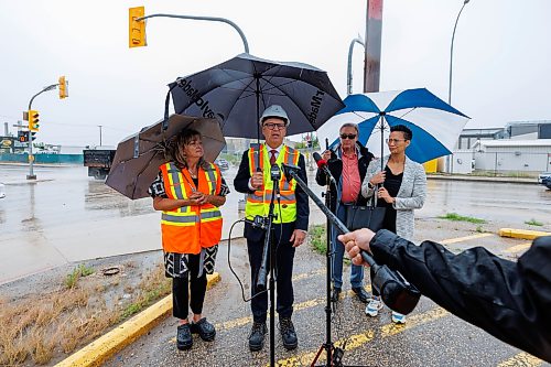 MIKE DEAL / FREE PRESS
Winnipeg Mayor Scott Gillingham was on hand to watch the start of the historic bridges removal talking to media with some city councillors on hand, (from left) Janice Lukes, Ross Eadie and Vivian Santos.
Spane #15 of the Arlington Street Bridge is the first to be removed during the two year demolition project Thursday morning. By the end of the year most of the southern half of the bridge should be demolished.
Reporter: Malak Abas
260716 - Thursday, July 16, 2026.