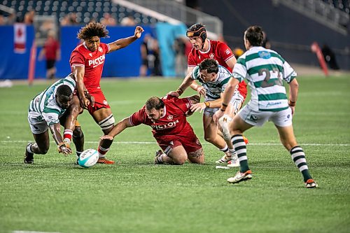 BROOK JONES/FREE PRESS
Canadian men’s national rugby union face No. 24 Zimbabwe In the third match of pool play in the inaugural World Rugby Nations Cup at Princess Auto Stadium in Winnipeg, Man., Saturday, July 18, 2026. Pictured: Team Canada Kyle Steeves (No. 18) reaches for the ball during second half action.