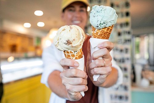 MIKAELA MACKENZIE / FREE PRESS
Co-owner Teri-Lynn Friesen with Avaճ cookie butter (left) and mint chocolate ice creamʡt Fete on Tuesday, July 21, 2026.
For AV story.
Free Press 2026