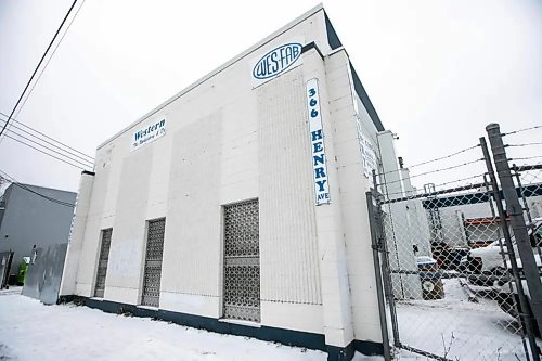 The future supervised drug-consumption site location at 366 Henry Ave. in Winnipeg is set to open next month. (Mikaela MacKenzie/Winnipeg Free Press)