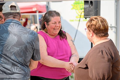 Mike Sudoma / Free Press
St Norbert Farmers Marketrket Executive Director Danielle Mondor talks with Seine River MLA Billie Cross at the St Norbert Farmers Market Saturday afternoon
July 25, 2026