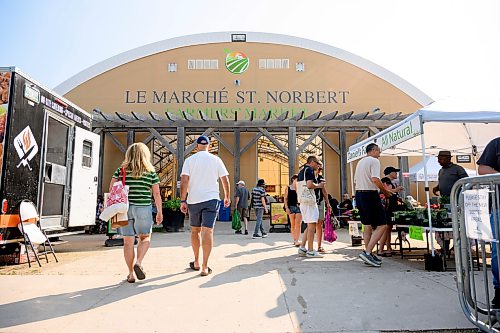Mike Sudoma / Free Press
Shoppers enter the main entrance to the St Norbert Farmers Market Saturday morning
July 25, 2026