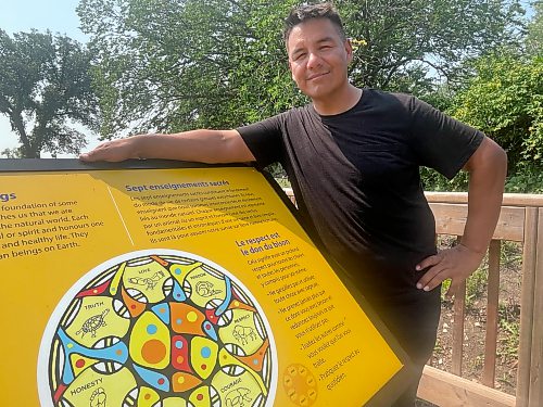Tiago Resko / Free Press
Jace Pratt,44, who was drumming and smudging during the ceremony.
The rare white buffalo, Blizzard, was honoured with a ceremony at the Assiniboine Park Zoo Wednesday.