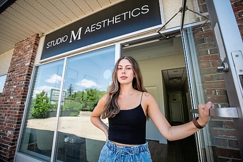 MIKAELA MACKENZIE / FREE PRESS
	
Miranda Eismendi, owner of Studio M Aesthetics in Charleswood, on Friday, July 31, 2026. Her studio still doesn't have power, but sheճ still able to do some appointments for lashes because the procedure doesn't require machines or powered tools.

For Chris story.
Free Press 2026