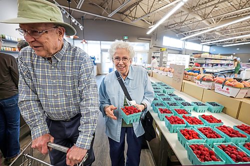 Ruth Bonneville / Free Press

ENT  Customers at Vic's market

Longtime customers of Vic’s Fruit Market, Bob Lamb Pat Mackay who have been shopping at Vic’s since 1979 (47 years), are all smiles as they pick out a basket of local raspberries while shopping Friday. 

Story  Fresh fruit and veg at Vic’s Market, : Where to buy seasonal local produce.

Story by AV Kitching

July 31st,  2026