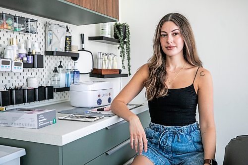 MIKAELA MACKENZIE / FREE PRESS
Miranda Eismendi, owner of Studio M Aesthetics in Charleswood, on Friday, July 31, 2026. Her studio still doesn't have power, but sheճ still able to do some appointments for lashes because the procedure doesn't require machines or powered tools.
For Chris story.
Free Press 2026