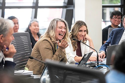 MIKAELA MACKENZIE / FREE PRESS
Deputy crown attorney Trisha McCarthy laughs during court at Ga naa na ga da waa ba dang, the Kenora Justice Centre, on Wednesday, July 29, 2026.
For Dan story.
Free Press 2026