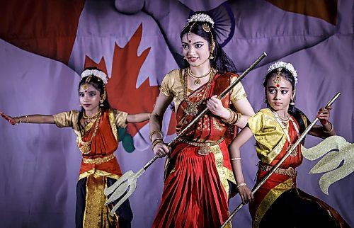 JOHN WOODS / FREE PRESS
Dancers perform at the India Pavilion at the Pembina Curling Club Sunday, August 2, 2026.
reporter: stand-up
