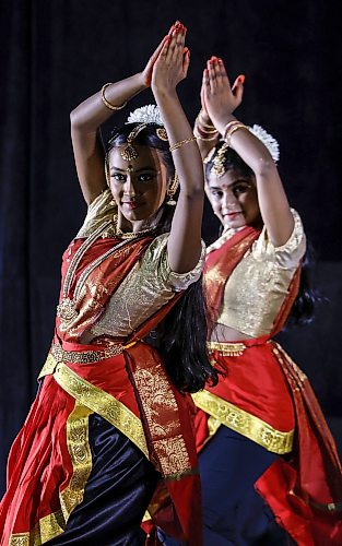 JOHN WOODS / FREE PRESS
Dancers perform at the India Pavilion at the Pembina Curling Club Sunday, August 2, 2026.
reporter: stand-up
