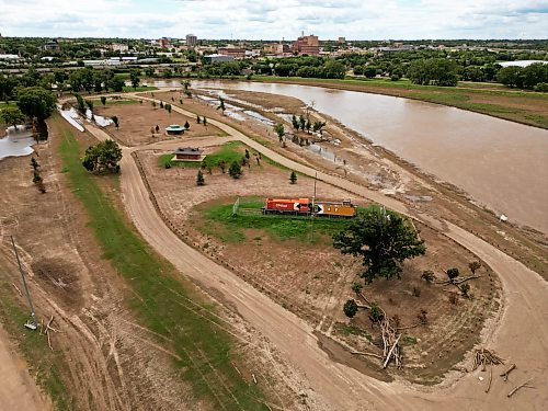 Debris and damage left by the recent Assiniboine River flooding is seen at Dinsdale Park in Brandon on Tuesday. (Tim Smith/The Brandon Sun)