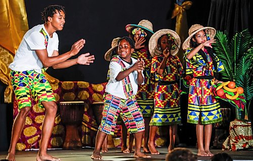 JOHN WOODS / FREE PRESS
Dancers perform at the Ghana Pavilion at the Notre Dame Recreation Centre Tuesday, August 4, 2026. Their costume were stolen and the community got together and made new ones.

reporter: chris
