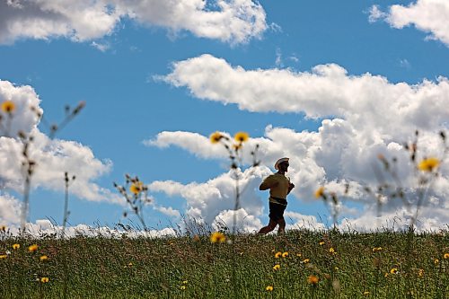 04082026
James Newman runs along the Trans Canada Highway west of Brandon on Tuesday as part of his goal to run across Canada in under 100 days. Newman is using his James Runs Canada run to raise money to support scholarships for youth through the Children’s Aid Foundation of Canada’s Post-Secondary Education Program.
(Tim Smith/The Brandon Sun)