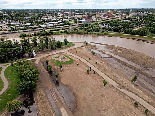 04082026
Debris and damage left by the recent Assiniboine River flooding is seen at Dinsdale Park in Brandon on Tuesday. 
(Tim Smith/The Brandon Sun)