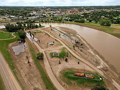 04082026
Debris and damage left by the recent Assiniboine River flooding is seen at Dinsdale Park in Brandon on Tuesday.
(Tim Smith/The Brandon Sun)