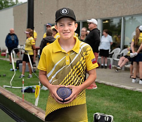 ROBERT LEE / FREE PRESS
Sam Forrest poses with a ball at the Dakota Lawn Bowling Centre in Winnipeg on Wednesday, August 5, 2026.