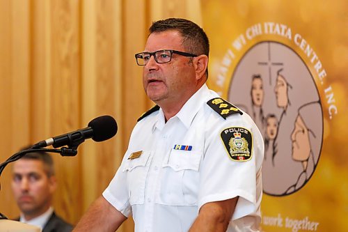 MIKE DEAL / FREE PRESS
WPS Chief Gene Bowers discusses the results of June’s 10-day drug enforcement activities, and the next steps they will be taking in coordination with community and government partners, during a press conference that was held at Ma Mawi Wi Chi Itata Centre located at 445 King Street, Thursday morning.
Other speakers included David Bowman, Director of Organizational Development &amp; Support, WPS, Jackie Anderson, Executive Director, Ka Ni Kanicihk, and Mayor Scott Gillingham, City of Winnipeg.
Reporters: Chris Kitching and Joyanne Pursaga
260806 - Thursday, August 06, 2026.