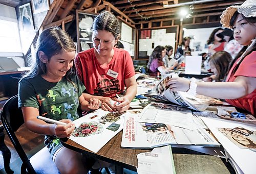 JOHN WOODS / FREE PRESS
Gemma and her mum Sarah Watkins, Executive director of Dalnavert Museum create some art during Dalnavert Days Sunday, August 9, 2026.
reporter: standup