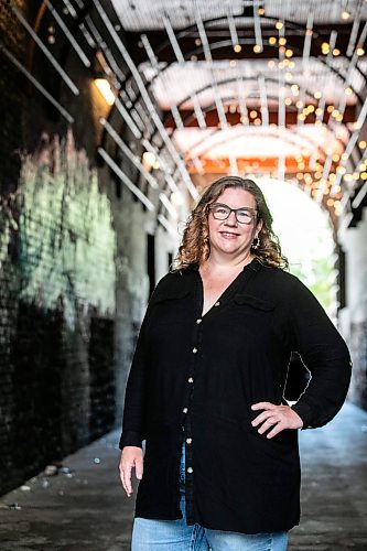 MIKAELA MACKENZIE / FREE PRESS
	
Laura Meuckon, Plume Winnipeg executive director, at the light tunnel (where they officially announced the festivalճ name change) in the Exchange District on Monday, Aug. 10, 2026.

For Ben W story.
Free Press 2026