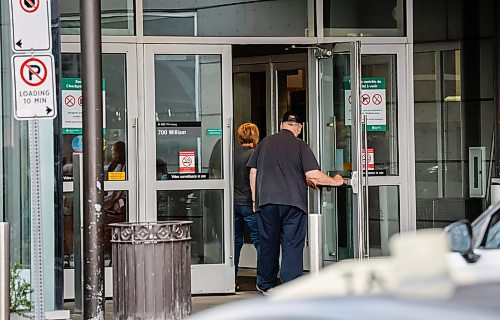 JOHN WOODS / FREE PRESS
HSC entrance at 700 William Monday, August 10, 2026. 

reporter: malak