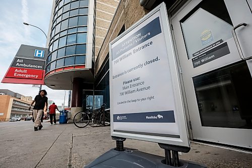 The Health Sciences Centre entrance at 700 William Ave. in Winnipeg on Monday. (John Woods/Winnipeg Free Press)