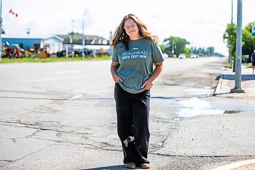 MIKAELA MACKENZIE / FREE PRESS
Brittany Wurch, president of the new Brokenhead River Arts Council, in Beausejour on Wednesday, Aug. 12, 2026.
For Eva story.
Free Press 2026