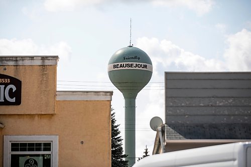 MIKAELA MACKENZIE / FREE PRESS
The Beausejour water tower on Wednesday, Aug. 12, 2026.
For Eva story.
Free Press 2026