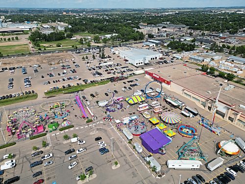 12082026
Midway Madness in the Canadian Tire parking lot in Brandon’s south end on Wednesday afternoon. The four day fair began on Monday and ends today. (Tim Smith/The Brandon Sun)